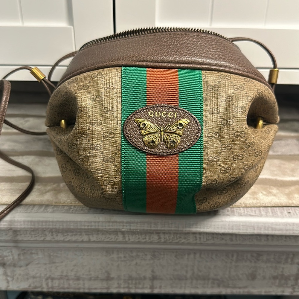 Authentic Gucci, Crossbody